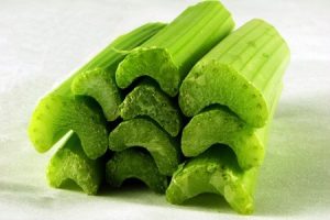 Usos medicinales de las propiedades del apio | La Guía de las Vitaminas