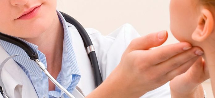 Dolor de garganta y de oído: 6 causas y tratamiento | La Guía de las